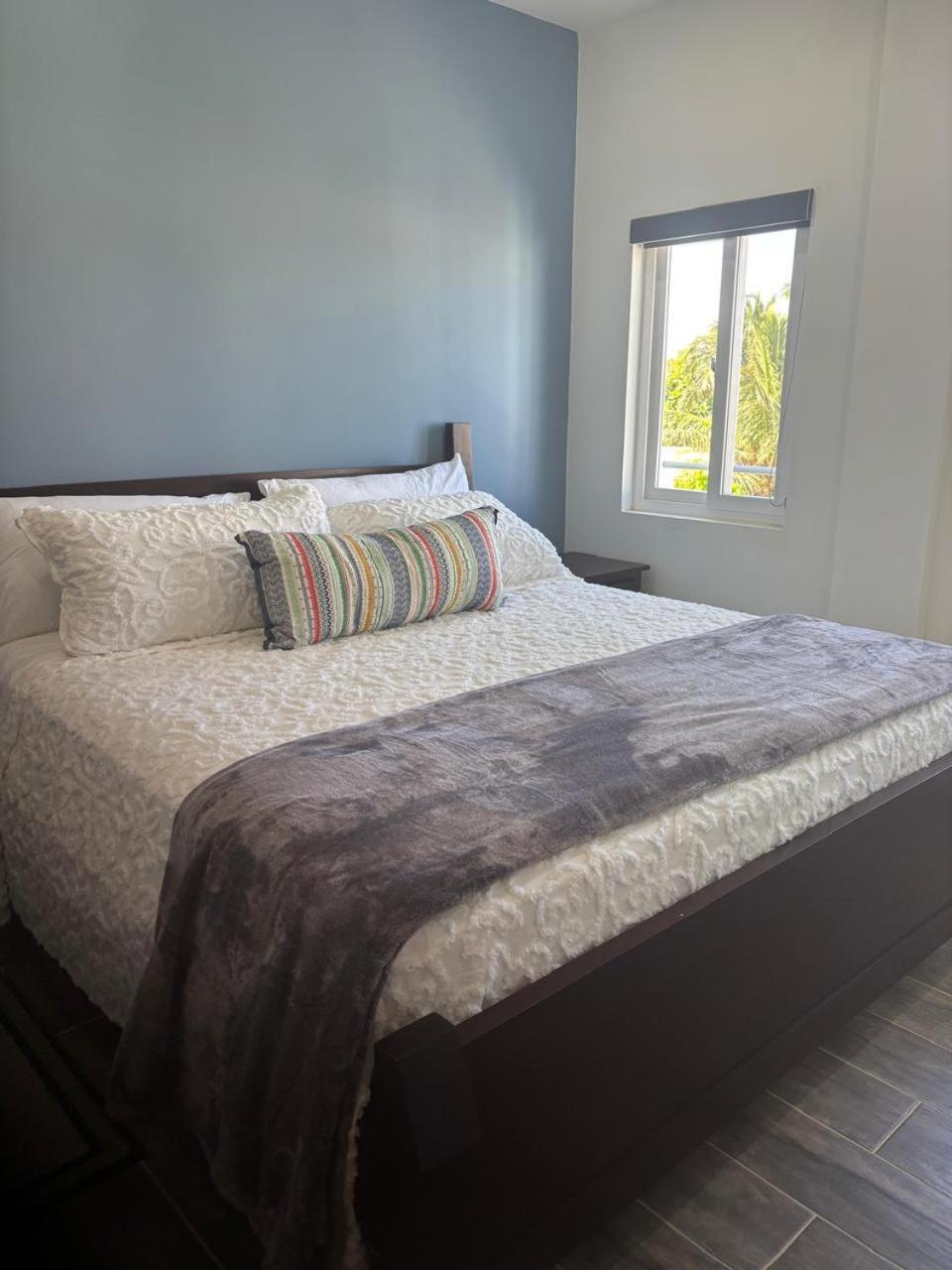 Ashton Court Belize Hotel Kota Belize Bagian luar foto