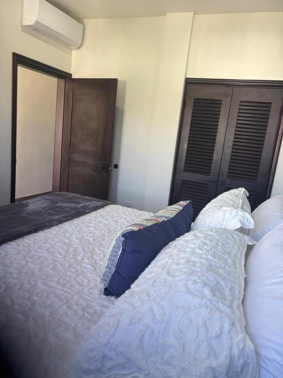 Ashton Court Belize Hotel Kota Belize Bagian luar foto