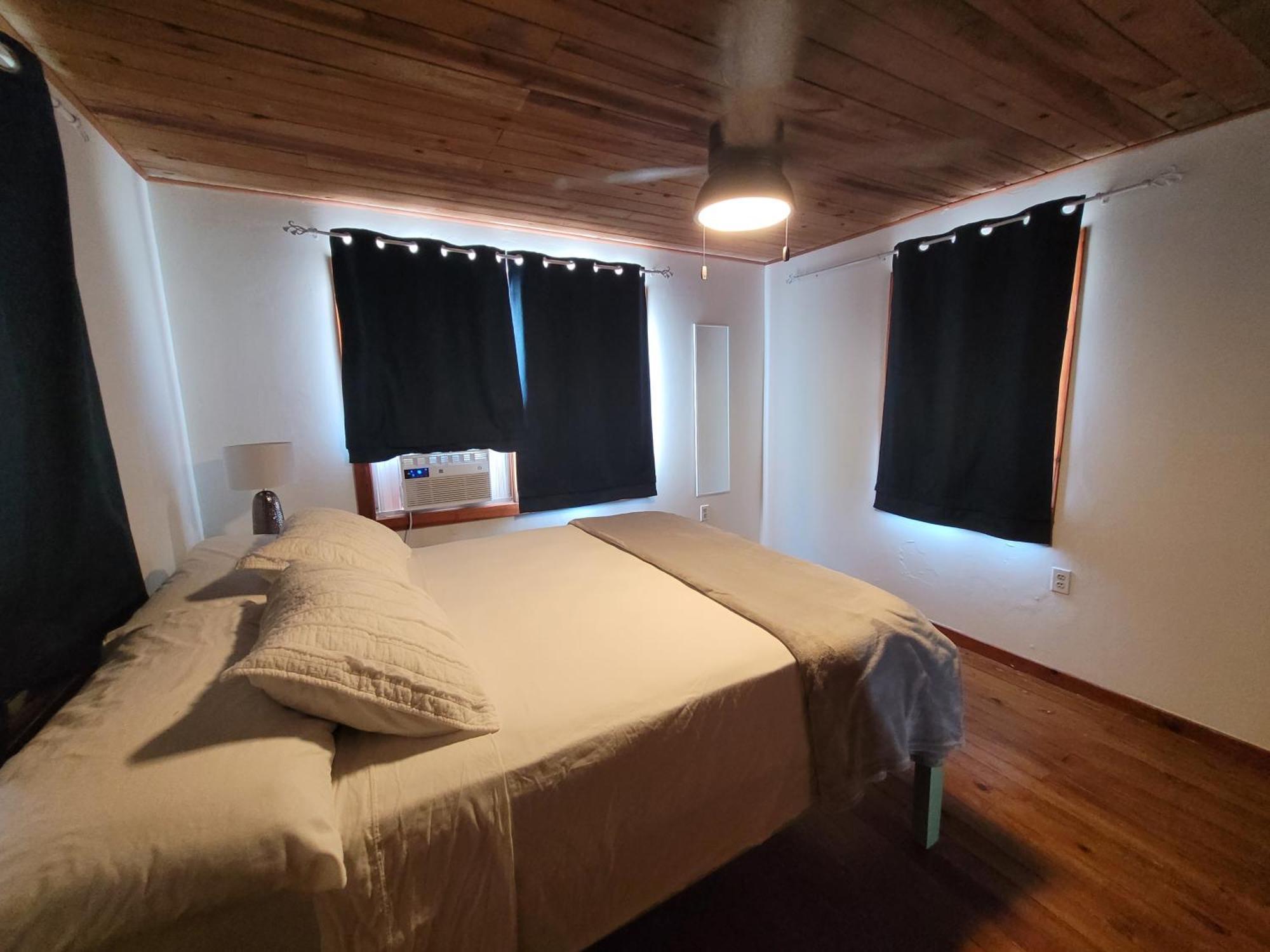 Ashton Court Belize Hotel Kota Belize Bagian luar foto