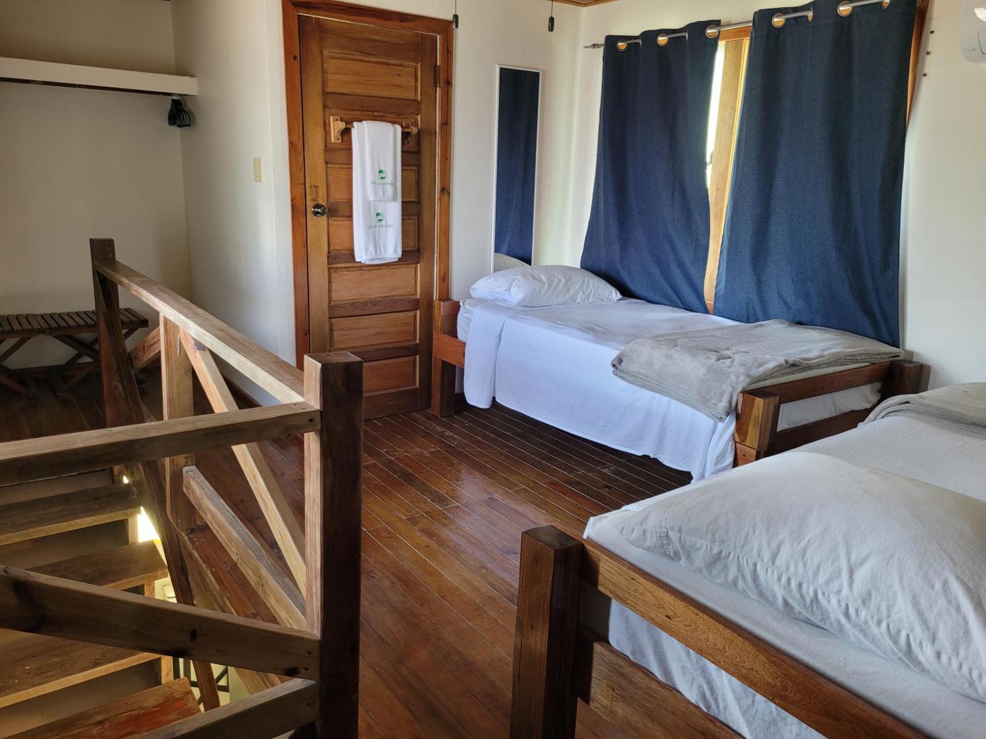 Ashton Court Belize Hotel Kota Belize Bagian luar foto