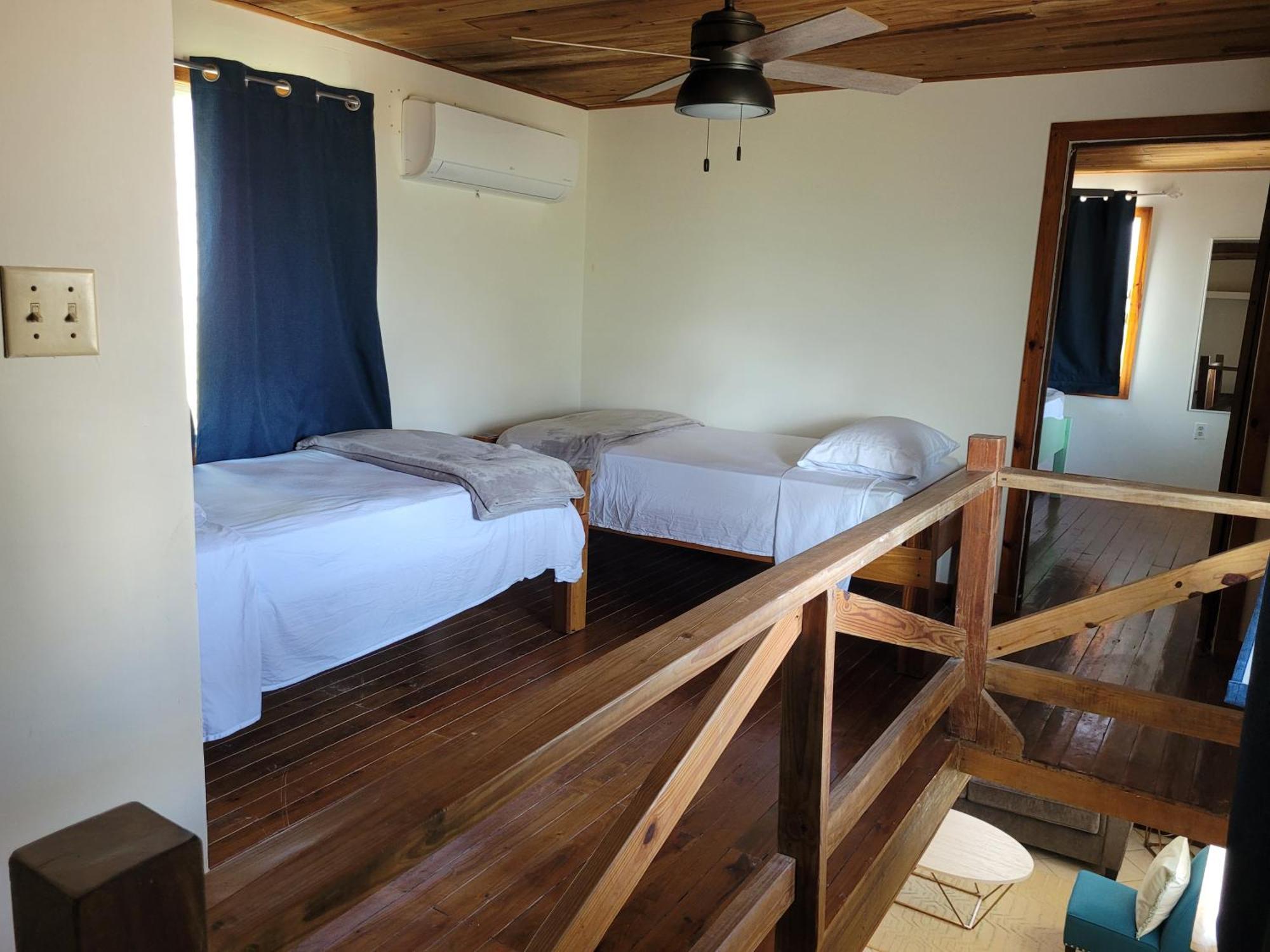 Ashton Court Belize Hotel Kota Belize Bagian luar foto