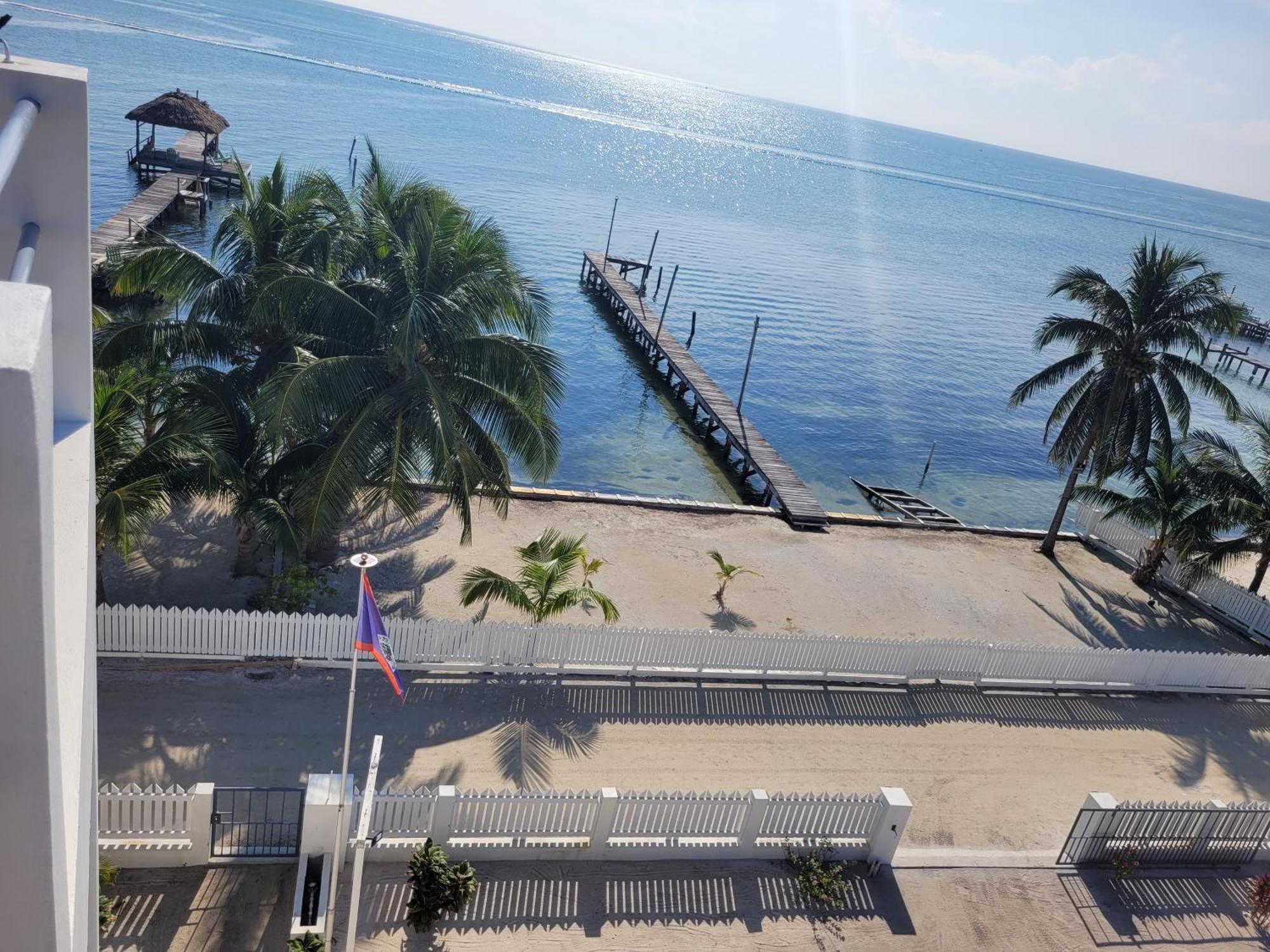 Ashton Court Belize Hotel Kota Belize Bagian luar foto