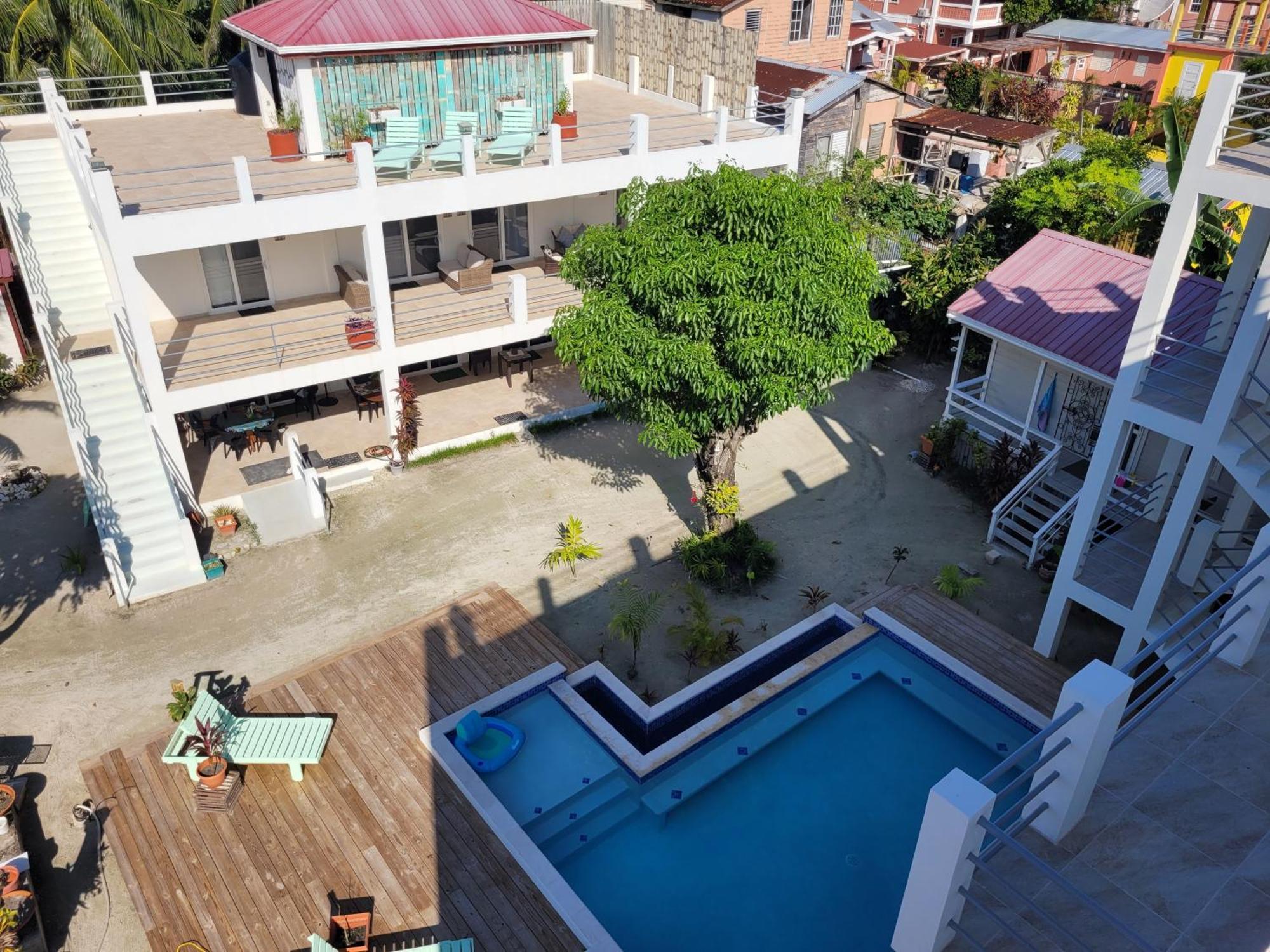 Ashton Court Belize Hotel Kota Belize Bagian luar foto