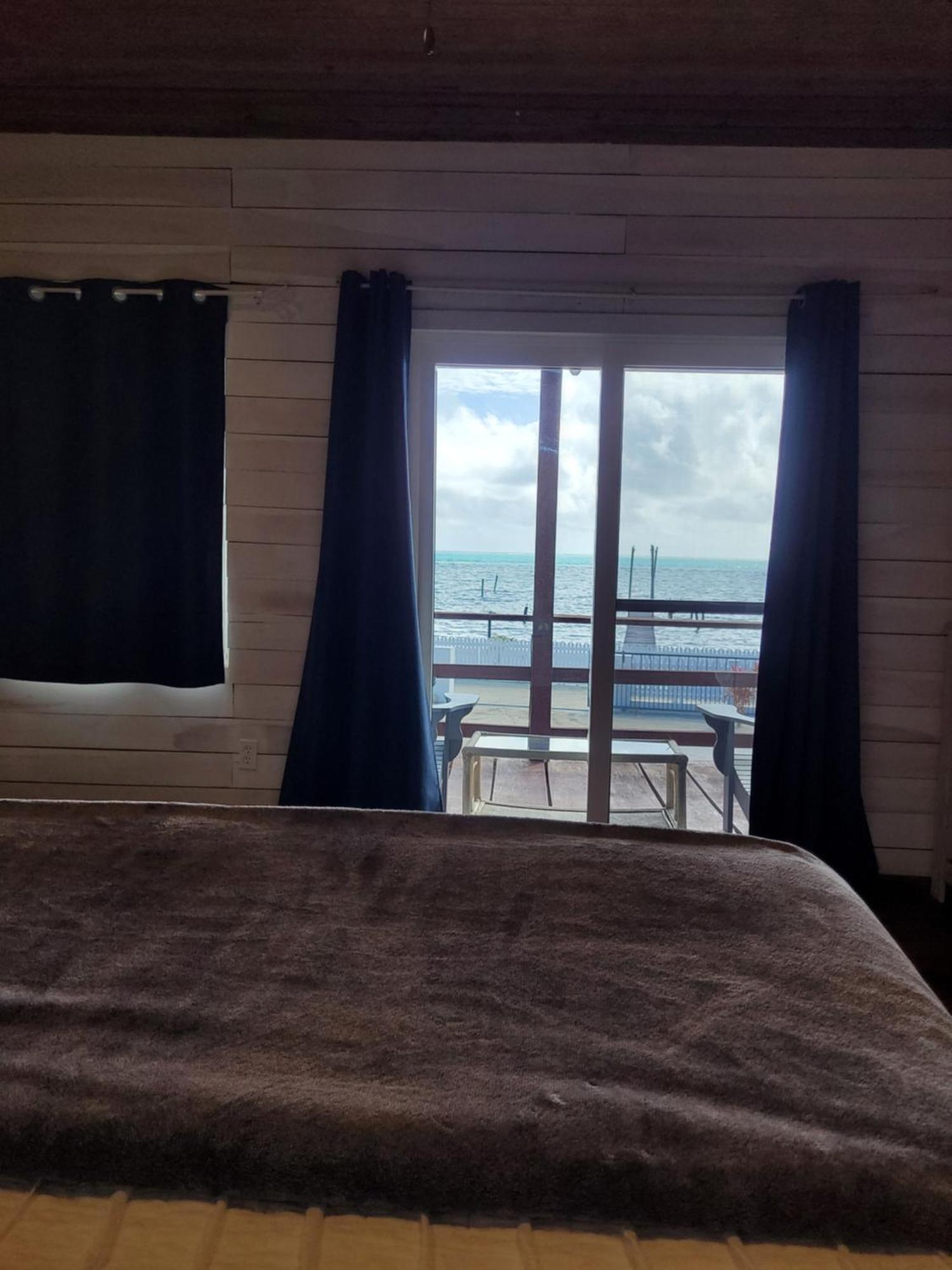 Ashton Court Belize Hotel Kota Belize Bagian luar foto