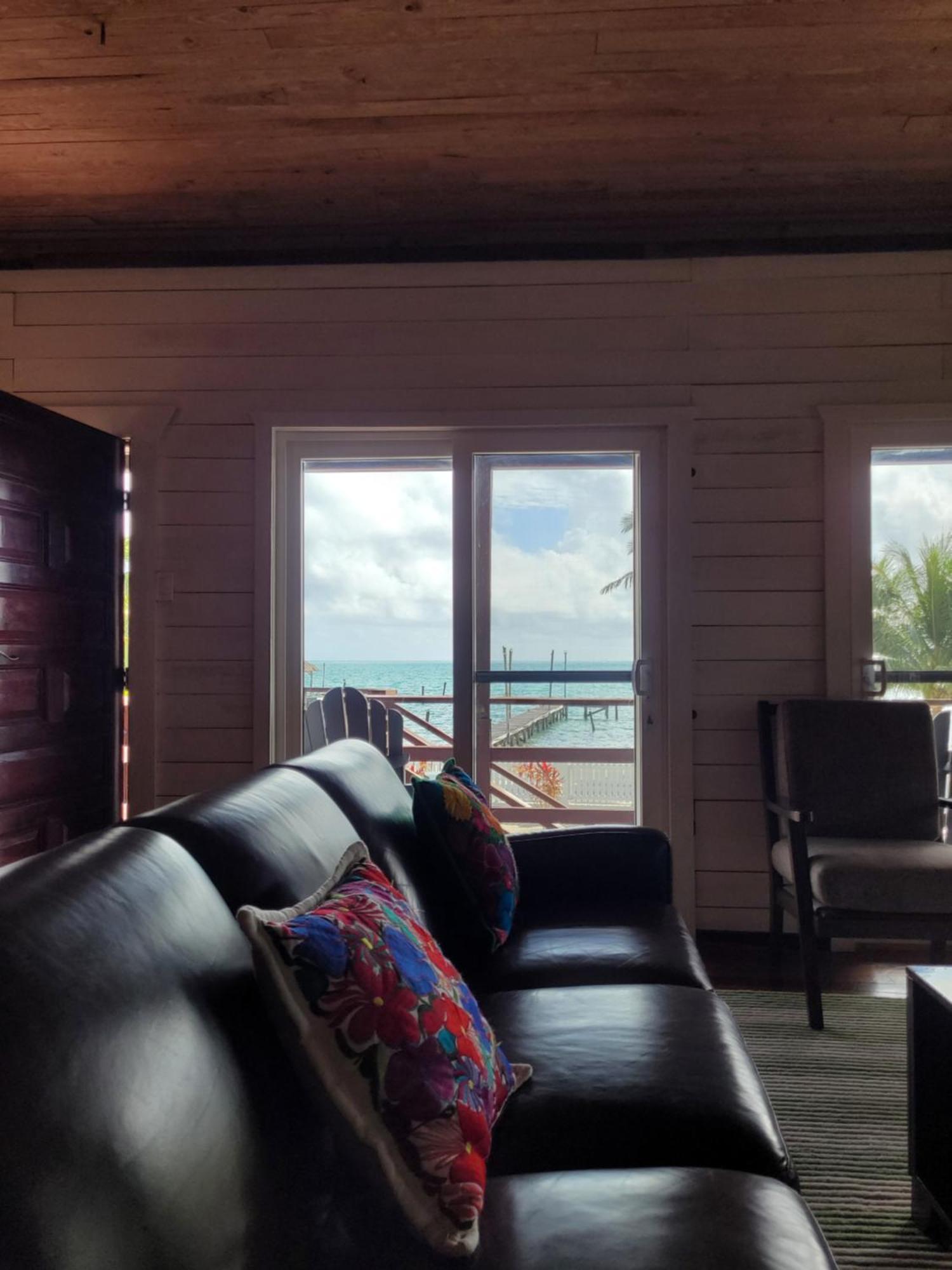 Ashton Court Belize Hotel Kota Belize Bagian luar foto